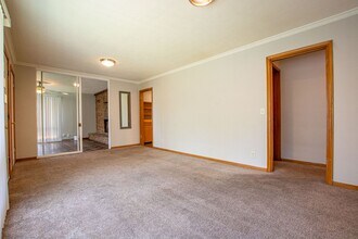 Building Photo - 7224 Northridge Dr