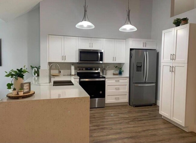 Foto del edificio - 832 NW 92nd Ave