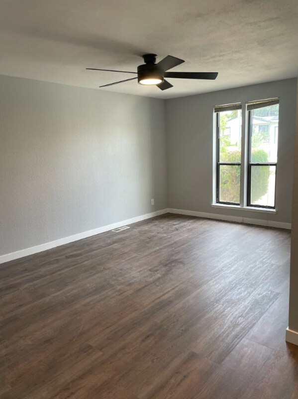Building Photo - 2040 Bonneville Ave