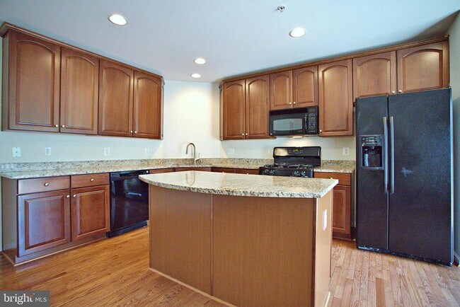 Foto del edificio - 4539 Whittemore Pl