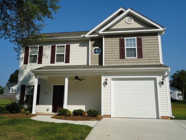 Building Photo - 2211 Matthew Oaks Ct