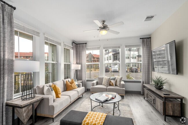 Interior Photo - The Addison Eighty50