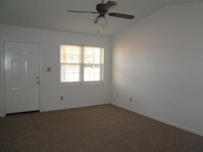 Foto del edificio - 1342 Halltown Rd