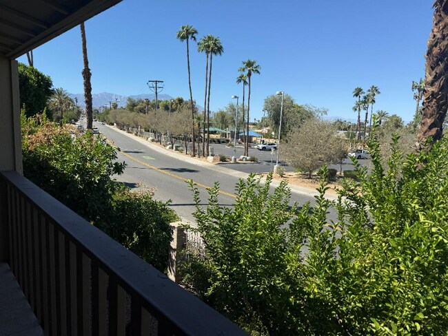 Foto del edificio - 77805 California Dr