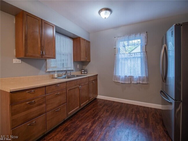 Foto del edificio - 1782 Beechwood St NE