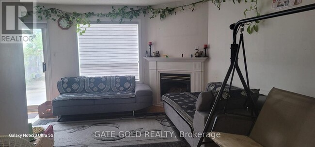 Building Photo - 22 Oatfield Rd