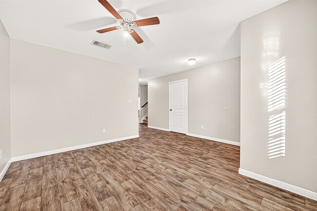 Building Photo - 2030 Stonework Ln