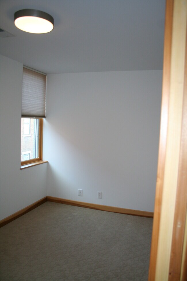 Guest Bedroom - 222 W Pike St