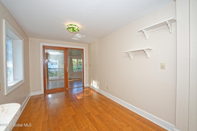 Foto del edificio - 2550 Troy-Schenectady Rd