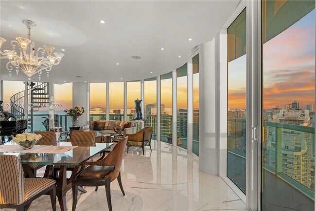 Foto del edificio - 6000 Indian Creek Dr