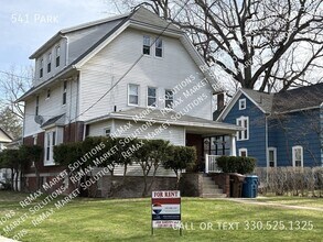 Building Photo - 497 Middlebury Rd