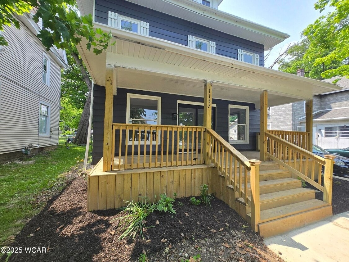 Primary Photo - Beautiful and fully renovated Home for Rent
