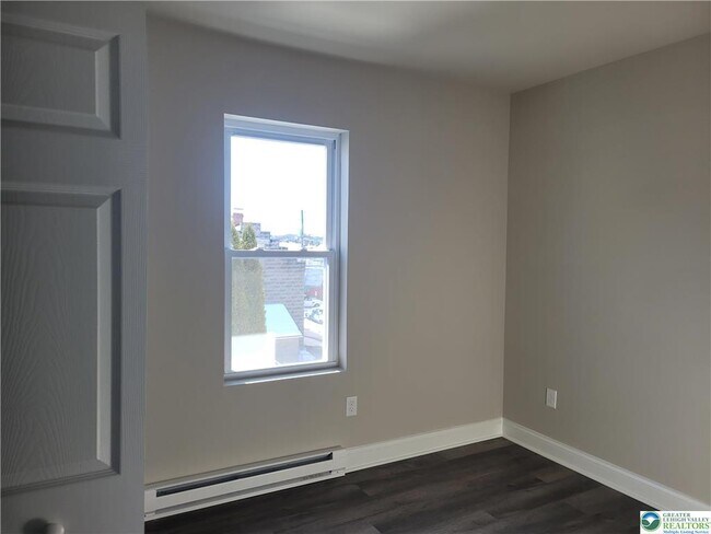 Building Photo - 2006 Washington Ave