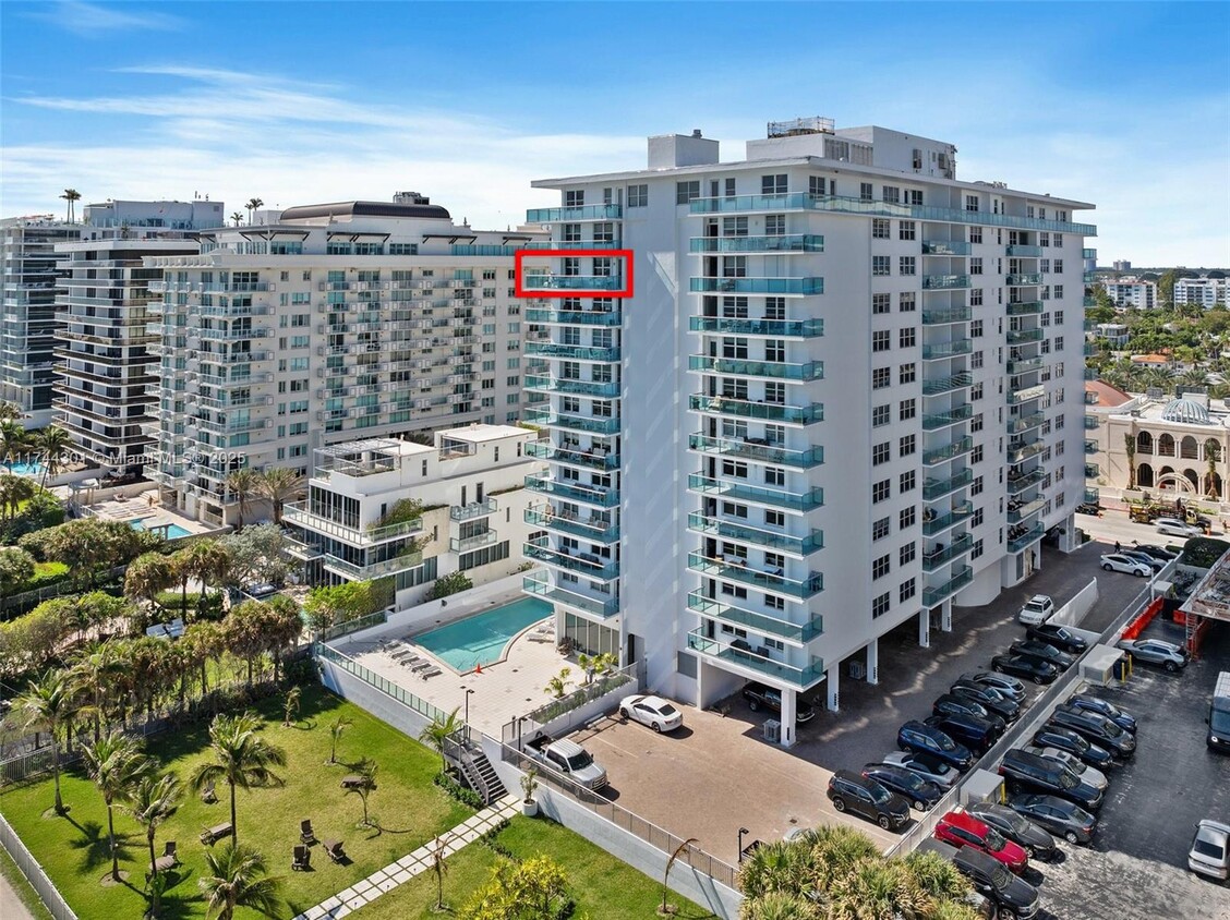 Foto principal - 9511 Collins Ave