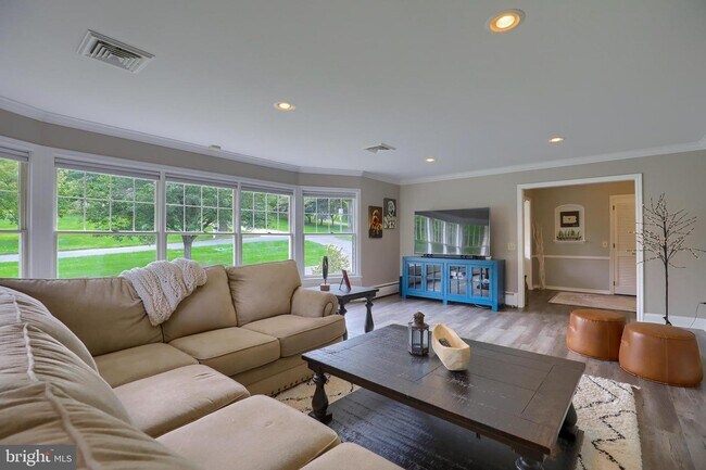Building Photo - 1138 Wyndham Dr