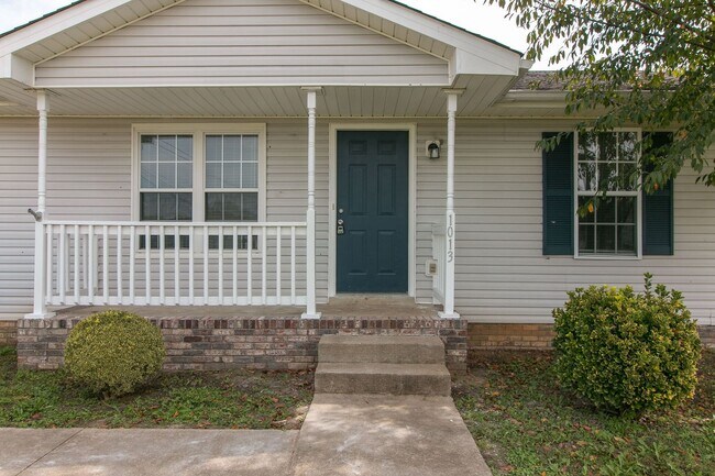 Building Photo - 1013 Bush Ave