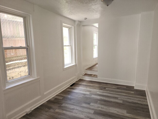 Foto del edificio - 1313 Lancaster Ave