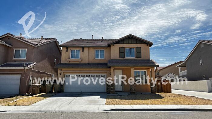 Primary Photo - HUGE 5 Bedroom, 3 Bath Home in Hesperia!!