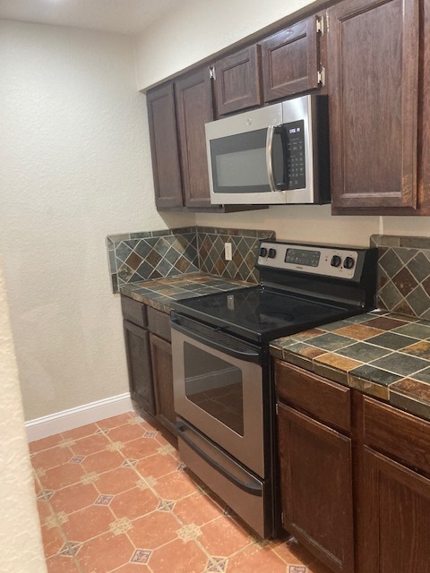 Kitchen Counter Right - 238 Riverbend Dr