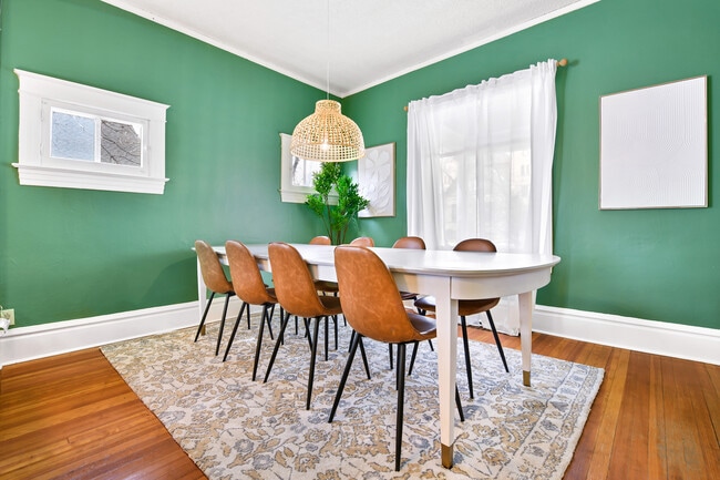 Building Photo - 835 E Boulder St