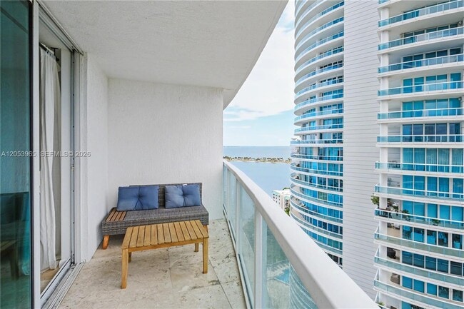 Building Photo - 2101 Brickell Ave