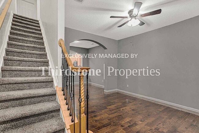 Building Photo - 13039 Sunset Lake Dr