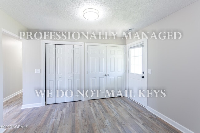 Building Photo - 413 Sanders Dr