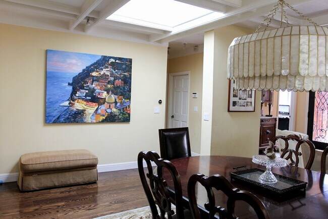 Building Photo - 56 Ellenwood Ave