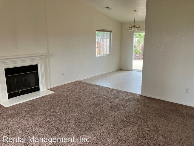 Building Photo - 4 br, 2 bath House - 534 San Juan Bautista