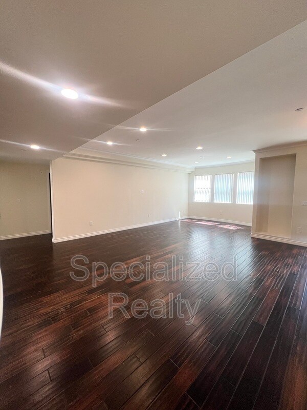 Foto del edificio - 10921 Whipple St