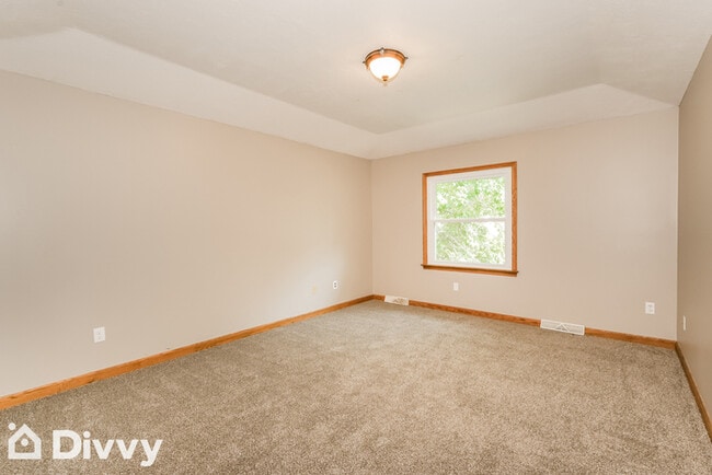 Building Photo - 6817 Salerno St NW