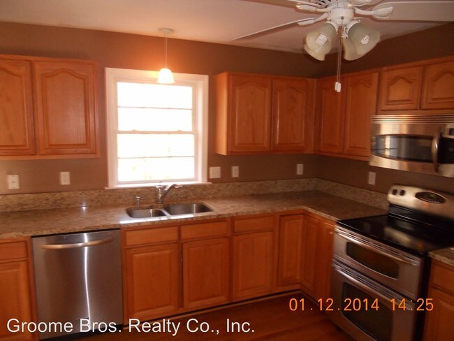 Building Photo - 8245 Angela Nicole Ln