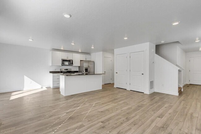 Foto del edificio - 597 N Scuttlebutt Ln