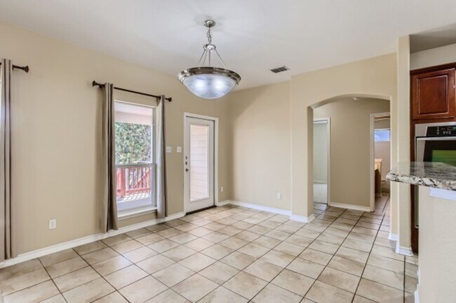 Building Photo - Beautiful Spacious Home!!!!
