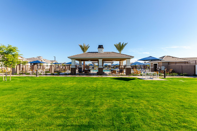 Foto del edificio - The Montgomery at Rancho Mercado