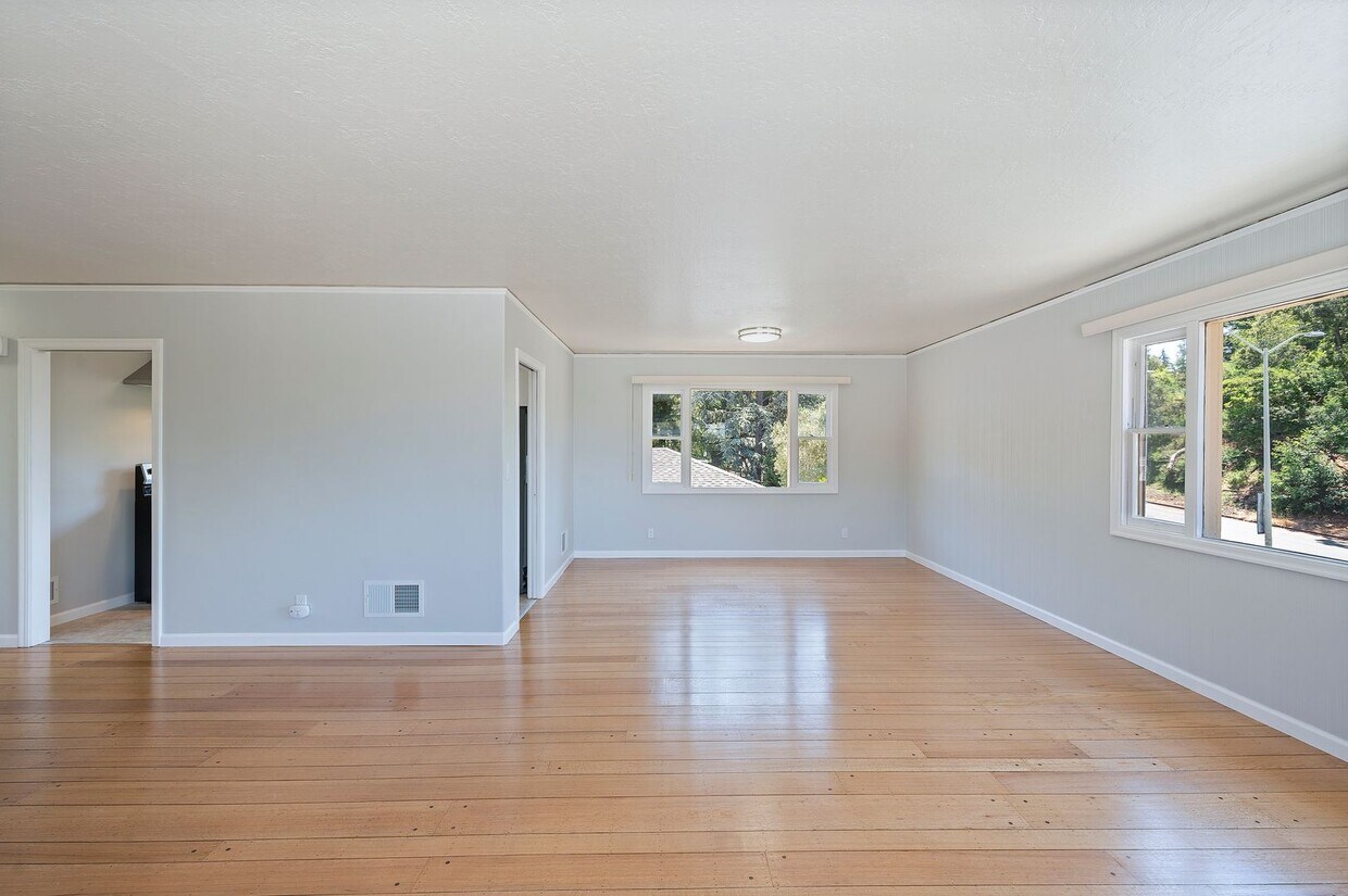 Primary Photo - 5000 Woodminster Ln