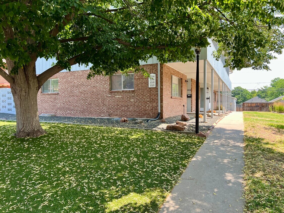 Foto principal - 3314 S Clarkson St