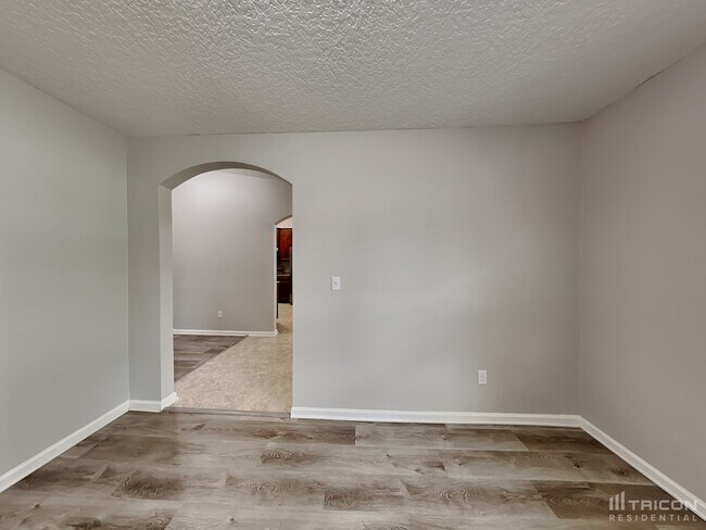 Foto del edificio - 378 N Twin Maple Rd