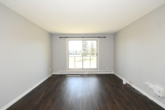 Building Photo - 4280 Quentin Ave