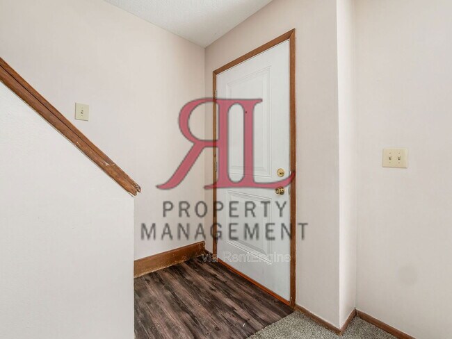 Foto del edificio - 5524 Kenneylane Blvd