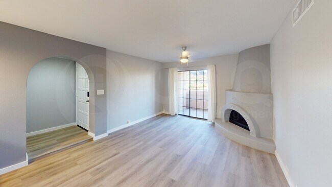 Building Photo - 10410 N Cave Creek Rd