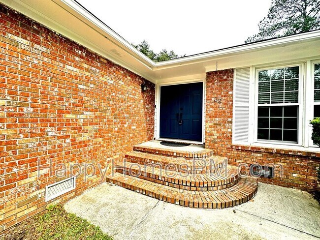 Foto del edificio - 32 Heathwood Dr