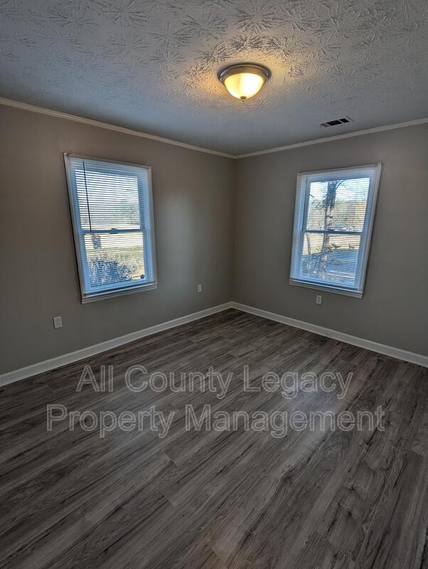 Building Photo - 126 Sorrells St