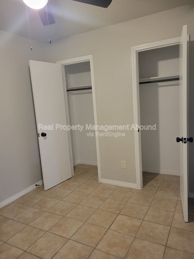 Building Photo - 101 E Broadway St