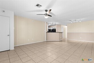 Building Photo - 2706 Lucille Dr