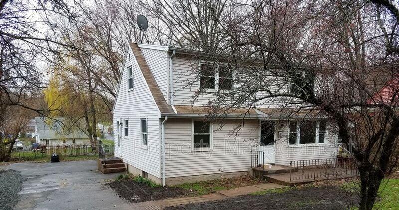 Primary Photo - 167 Newfield St