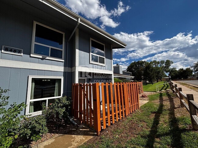 Building Photo - 8487 Everett Way