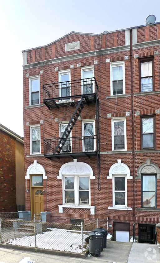 Building Photo - 1952 Bay Ridge Pky