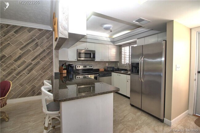 Foto del edificio - 2950 SE Ocean Blvd