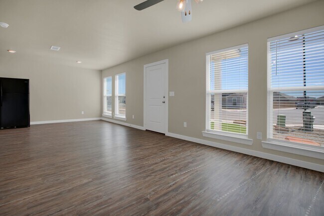 Foto del edificio - Wonderful 3 bed 2 bath 1 car garage in Har...